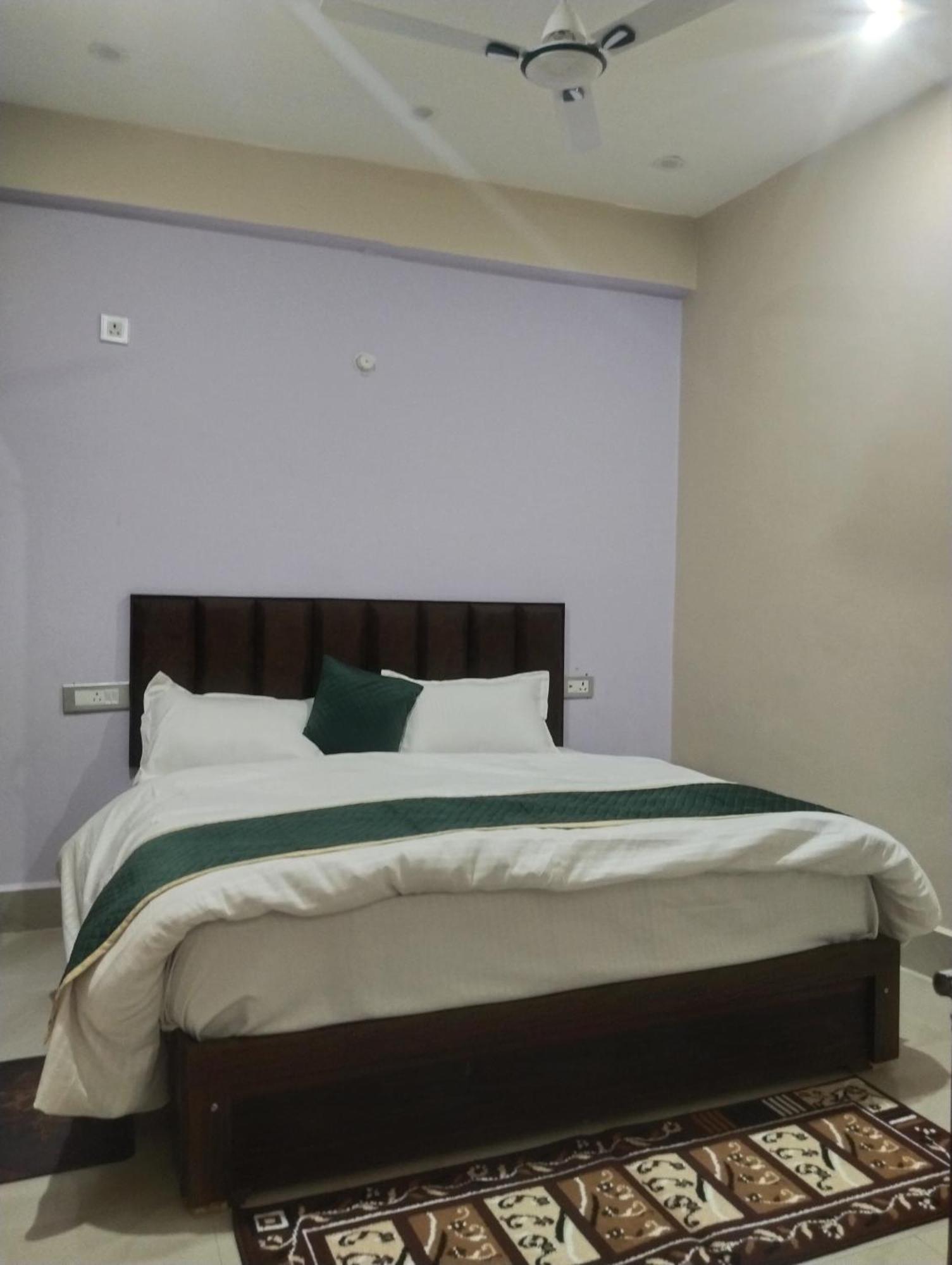 Dixit Residency Vrindāvan Exterior foto
