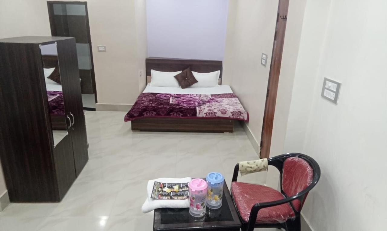 Dixit Residency Vrindāvan Exterior foto