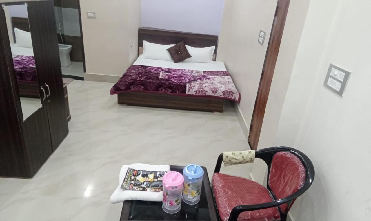 Dixit Residency Vrindāvan Exterior foto